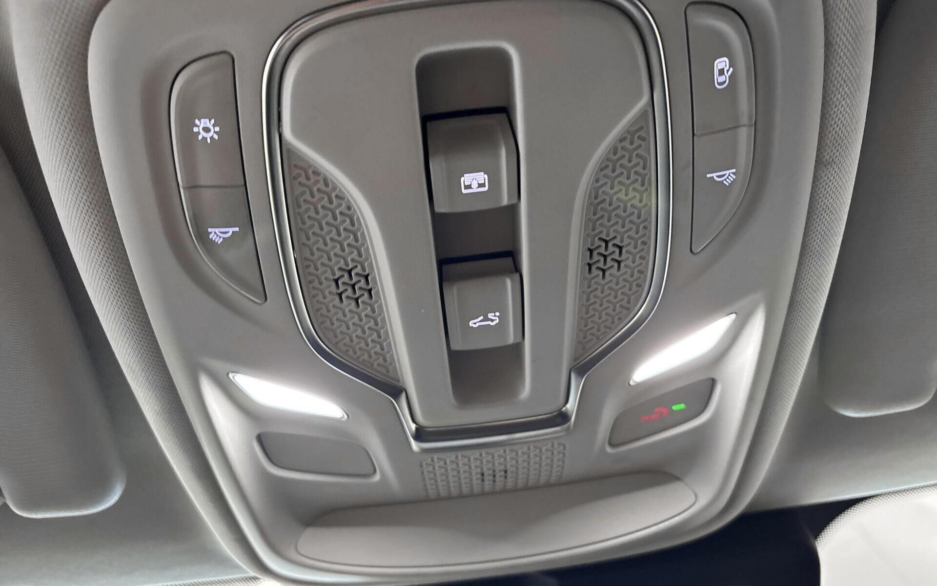 Hvid MG Marvel R fra 2023