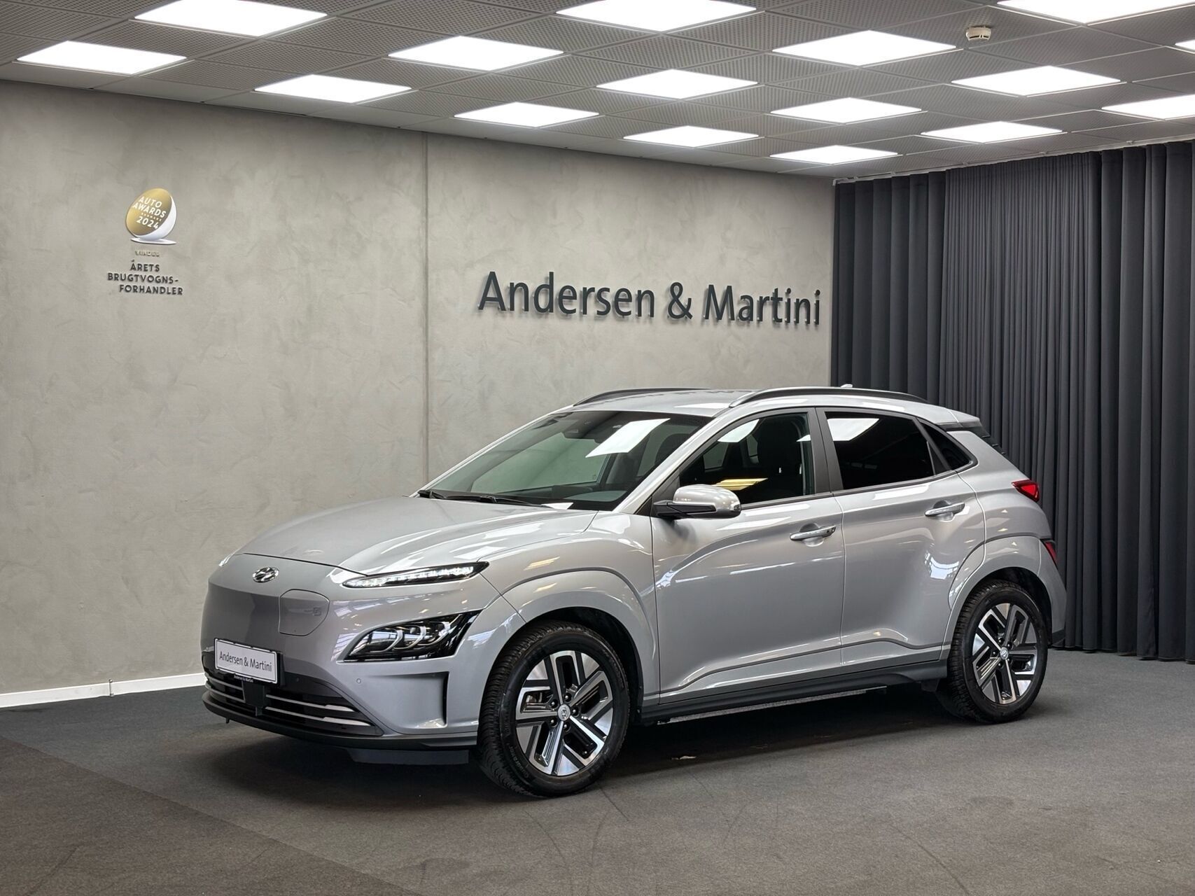 Sølv Hyundai Kona fra 2022