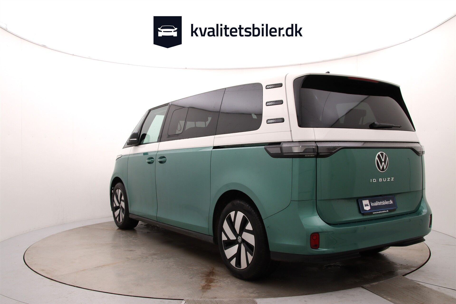Grøn VW ID.Buzz fra 2025