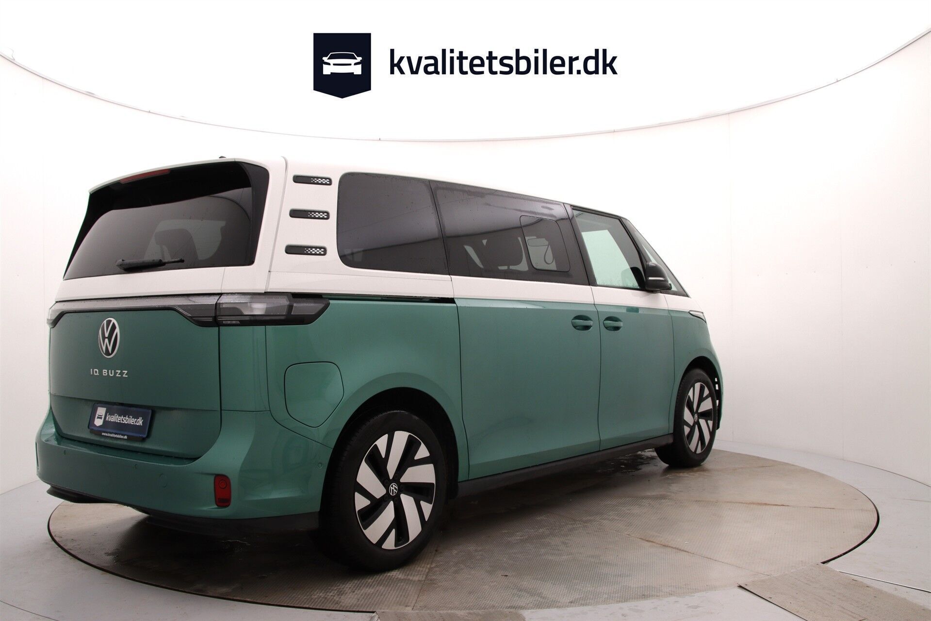 Grøn VW ID.Buzz fra 2025
