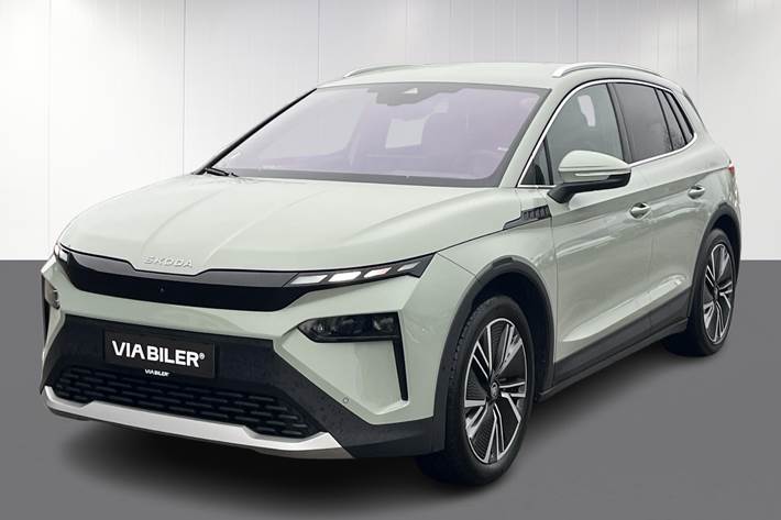 Grøn Skoda Elroq fra 2025 set udefra