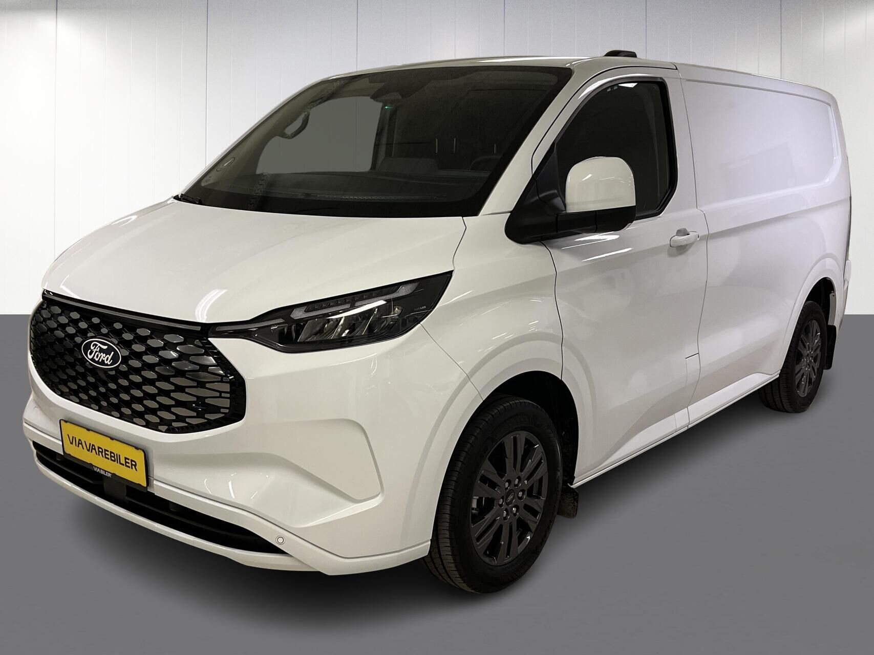 Ford E-Transit Custom 320 L1H1 EL Limited 218HK Van Aut.