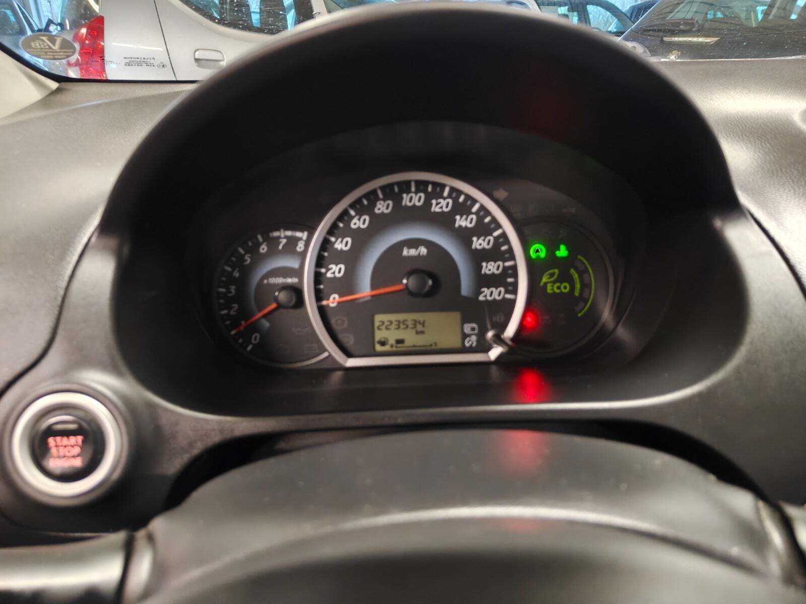 Gul Mitsubishi Space Star fra 2015