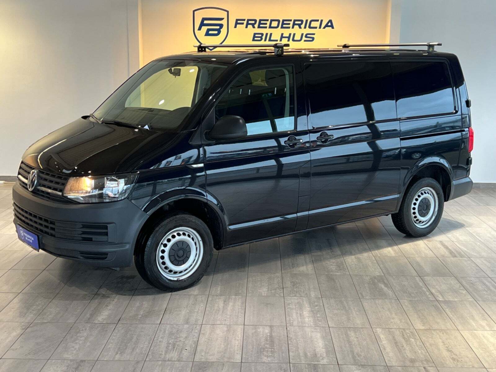 VW Transporter 2,0 TDi 140 Kassevogn DSG kort