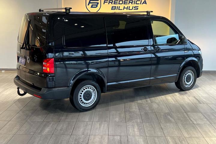 Sort VW Transporter fra 2018