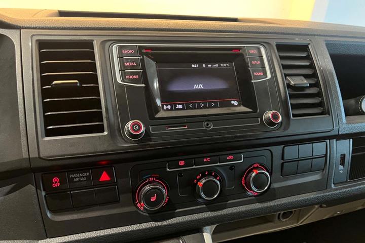 Sort VW Transporter fra 2018