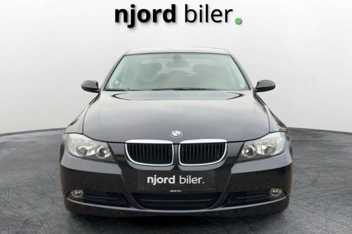 undefined BMW 320i fra 2007