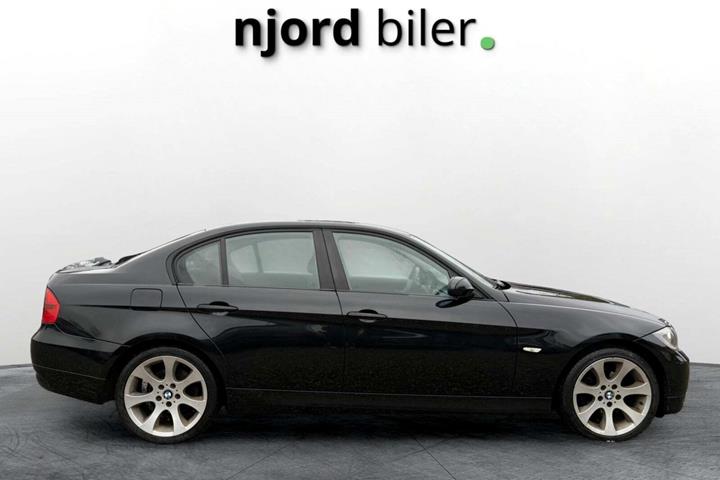 undefined BMW 320i fra 2007