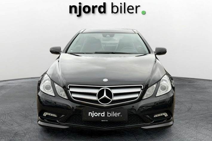 Sort Mercedes E350 fra 2009