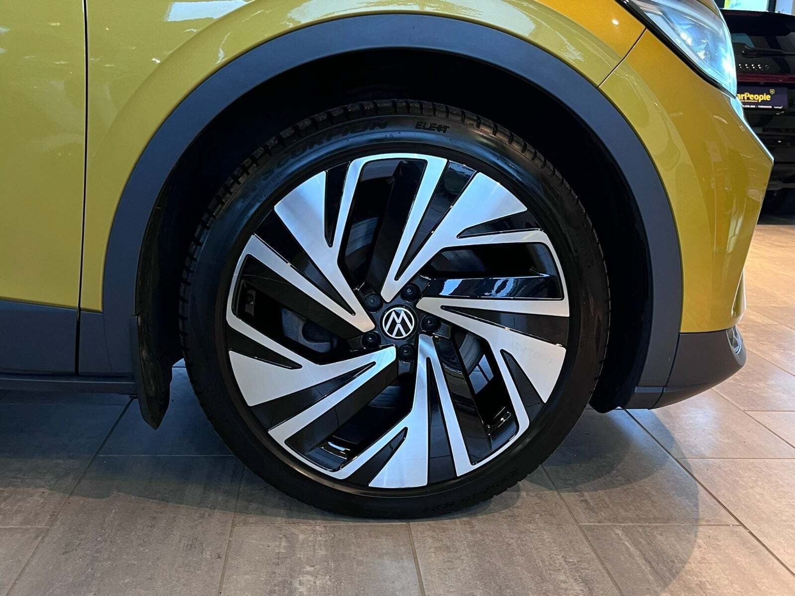 Gul VW ID.4 fra 2021