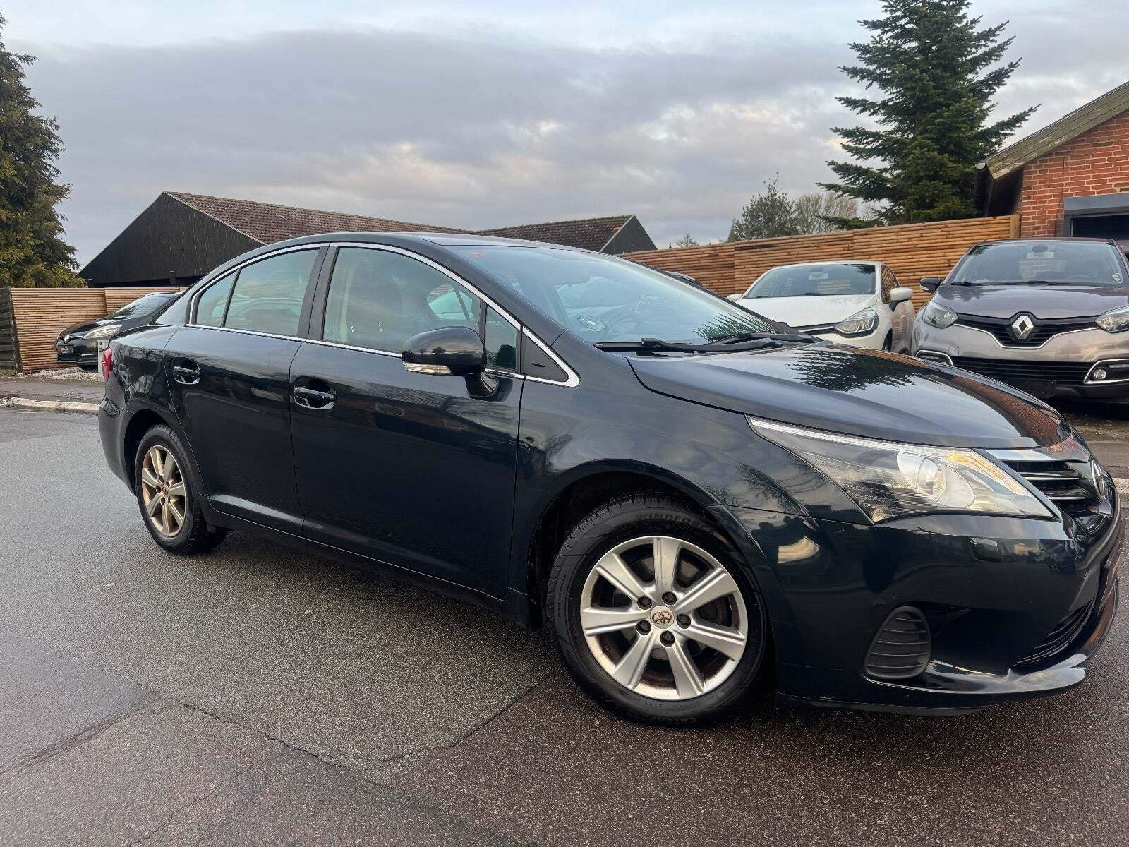 Toyota Avensis 1,6 VVT-i Limited