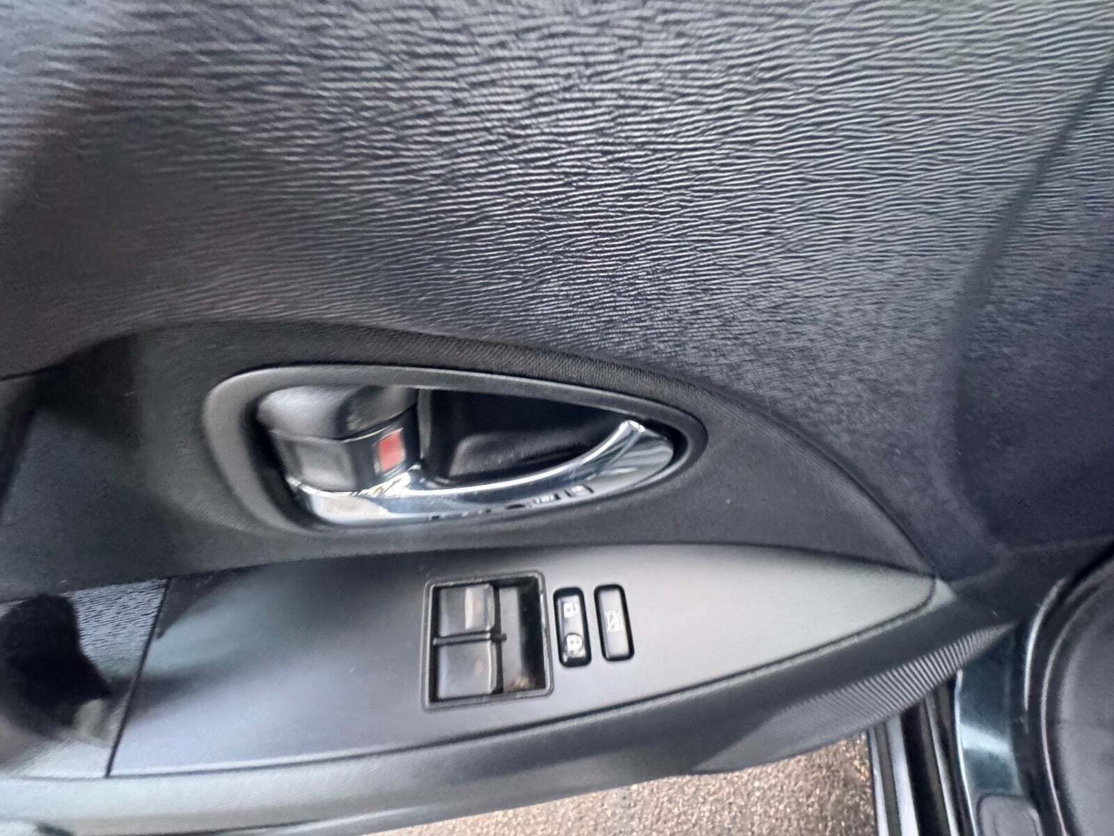 undefined Toyota Avensis fra 2014