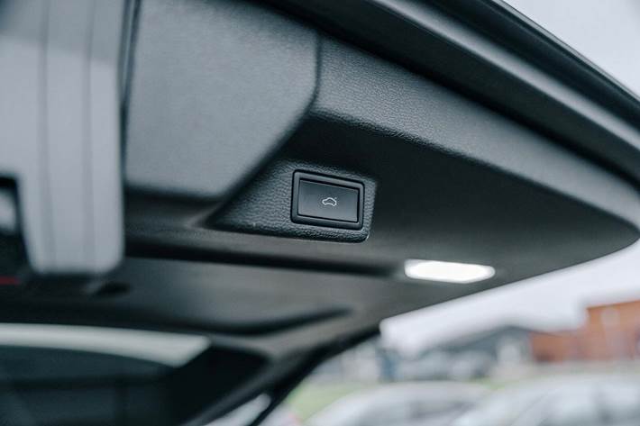 Blå VW ID.Buzz fra 2023