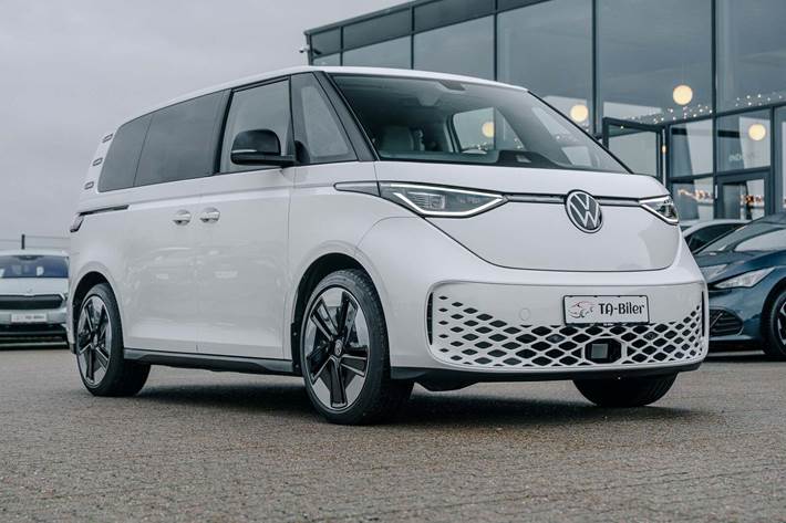 Hvid VW ID.Buzz fra 2023 set udefra