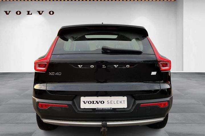 Sort Volvo XC40 fra 2022