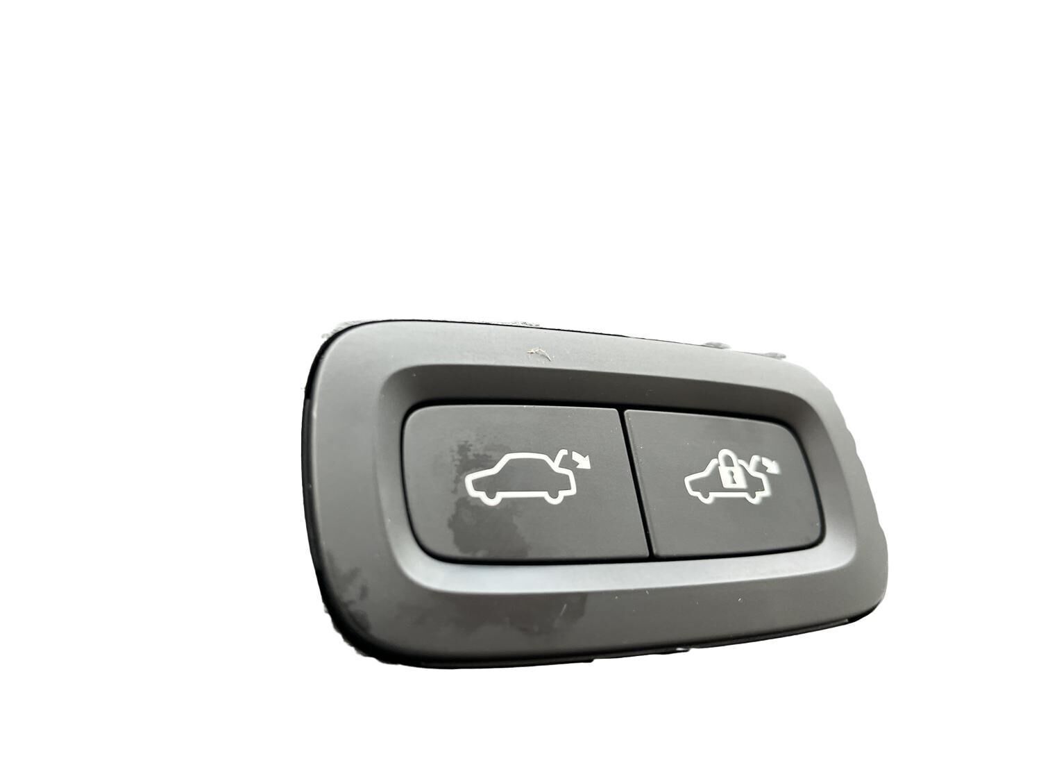 Sort Volvo XC40 fra 2022