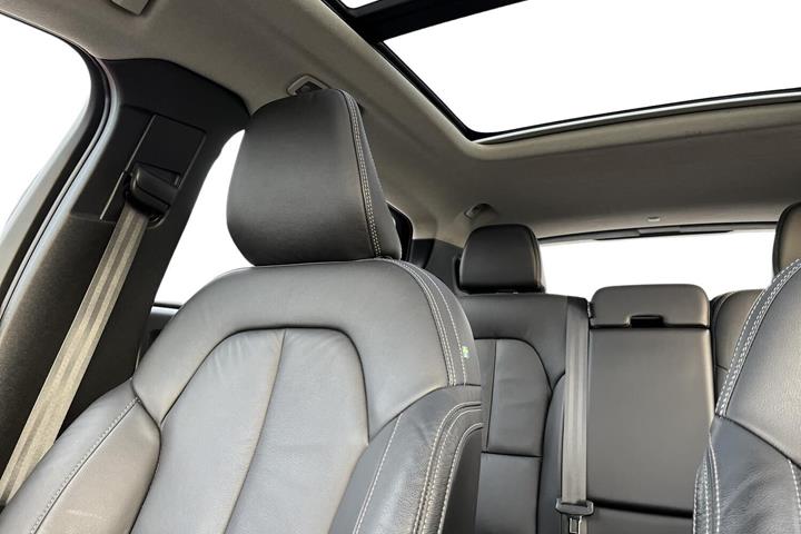 Sort Volvo XC40 fra 2022
