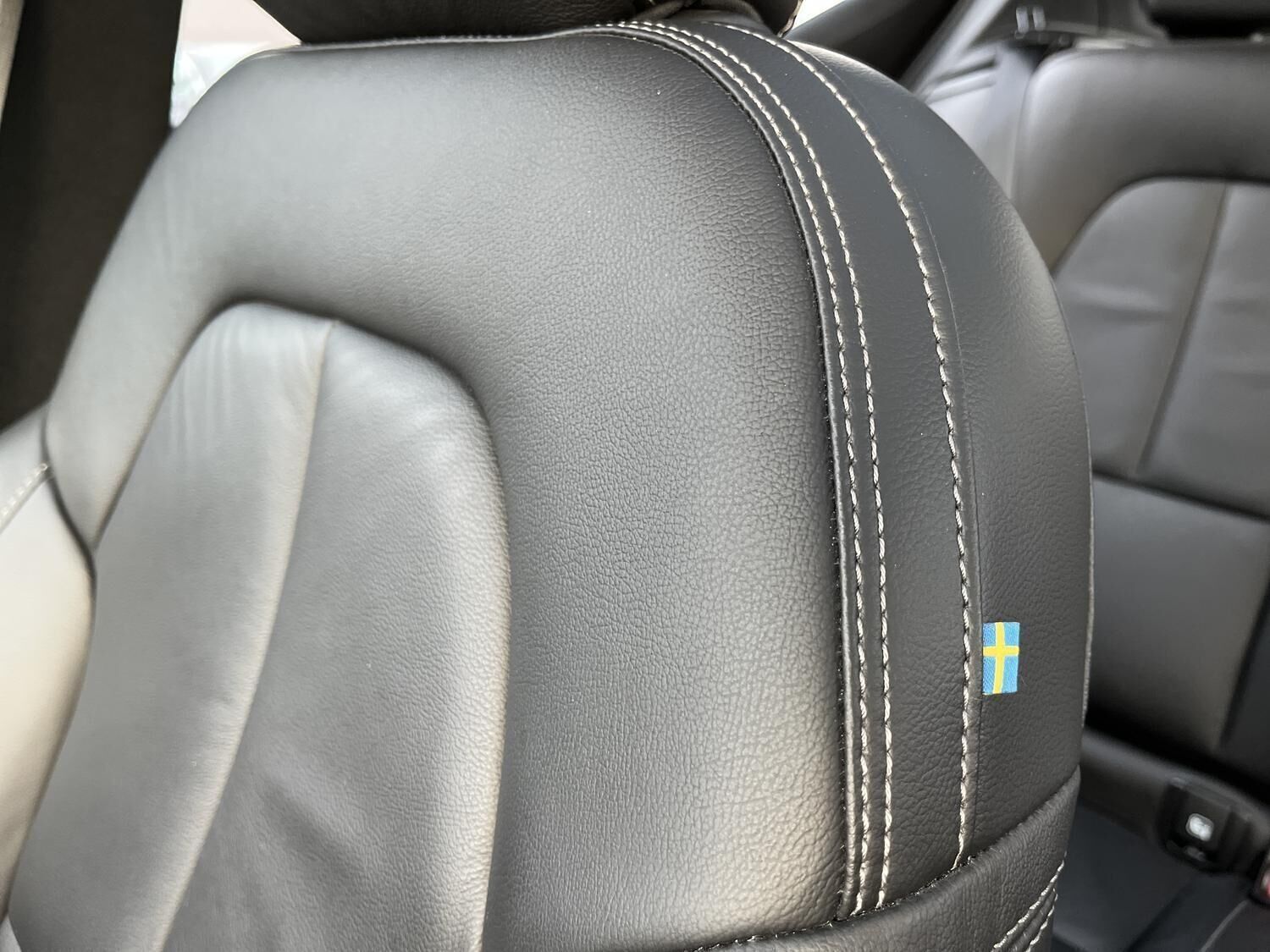 Sort Volvo XC40 fra 2022