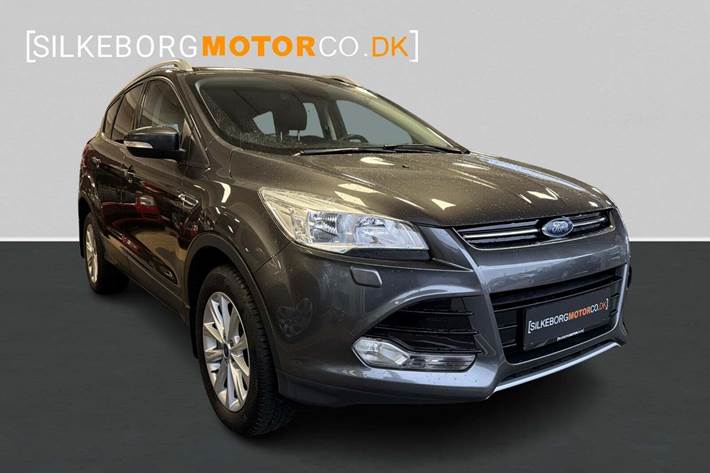 Grå Ford Kuga fra 2016