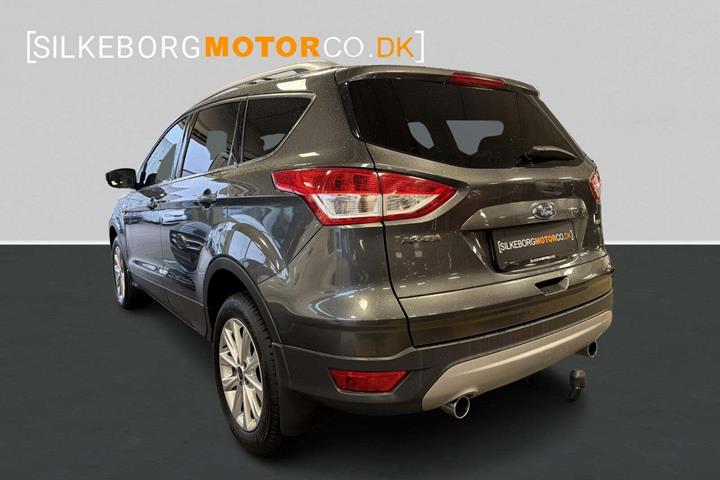 Grå Ford Kuga fra 2016