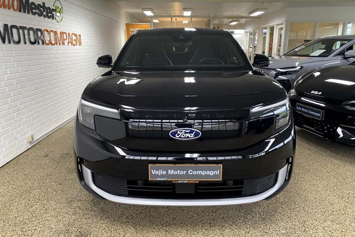 Sort Ford Explorer fra 2024