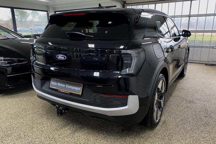 Sort Ford Explorer fra 2024
