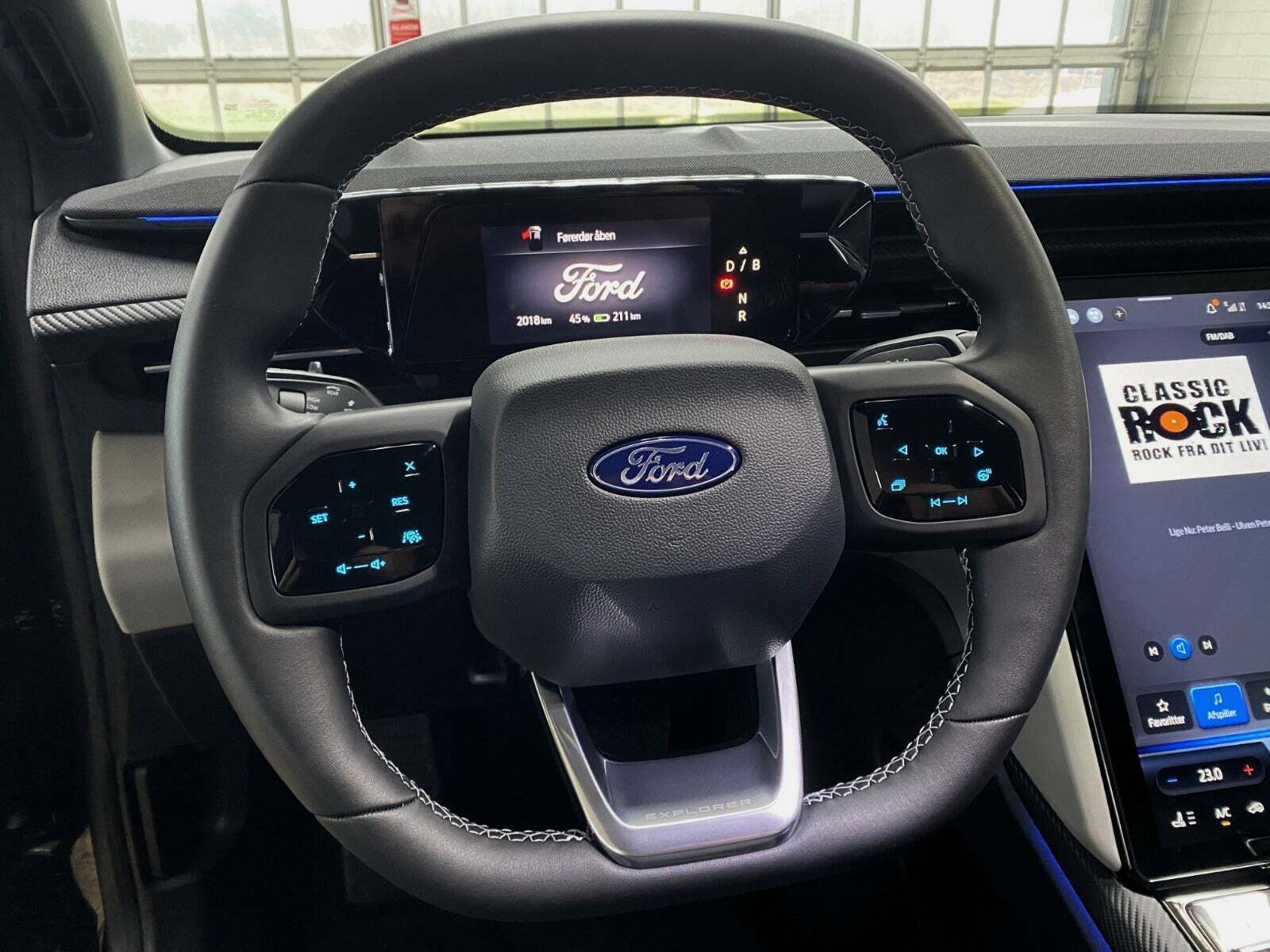 Sort Ford Explorer fra 2024