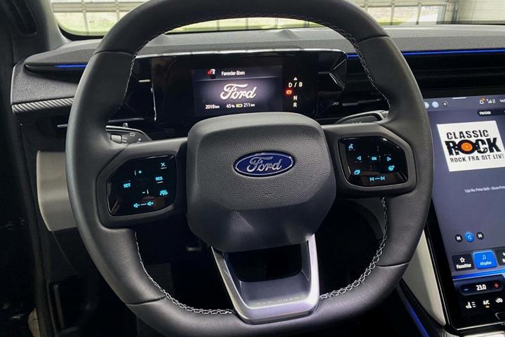 Sort Ford Explorer fra 2024