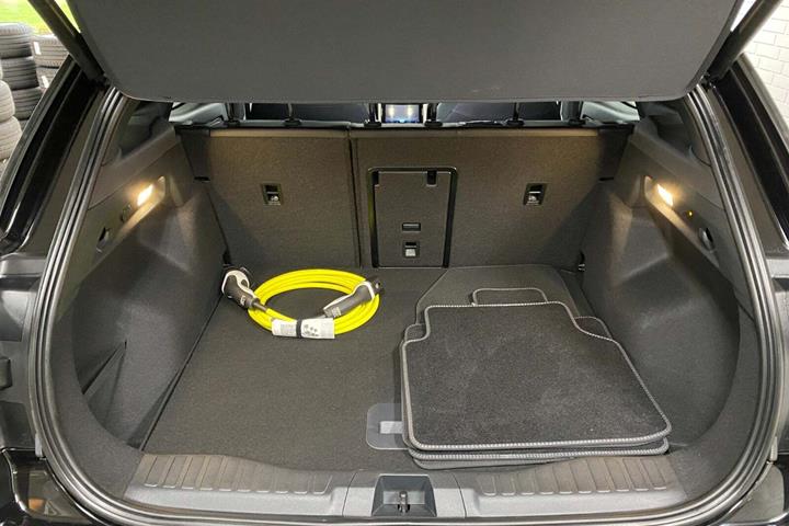 Sort Ford Explorer fra 2024
