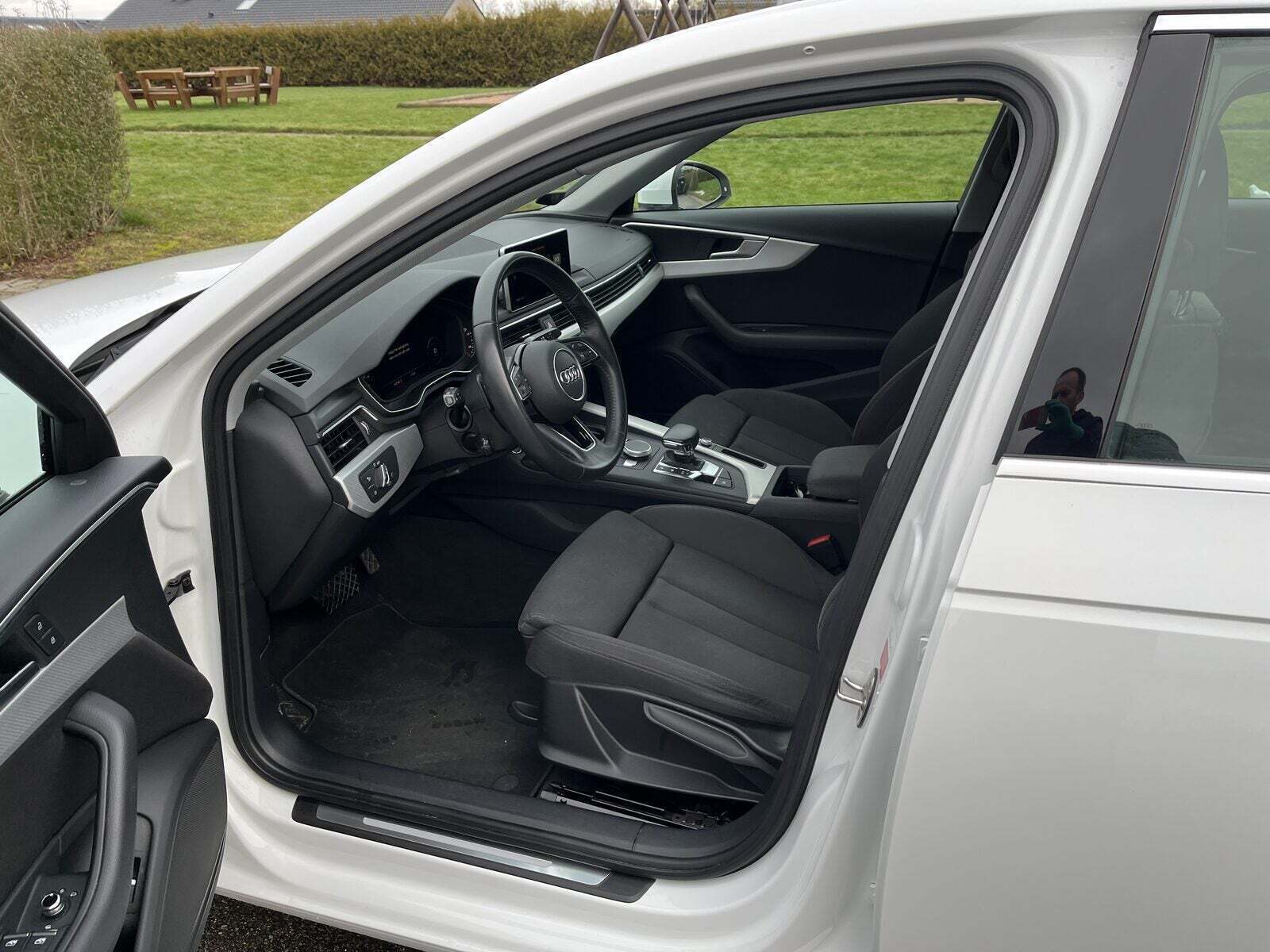 Audi A4 40 TFSi Sport S-tr.