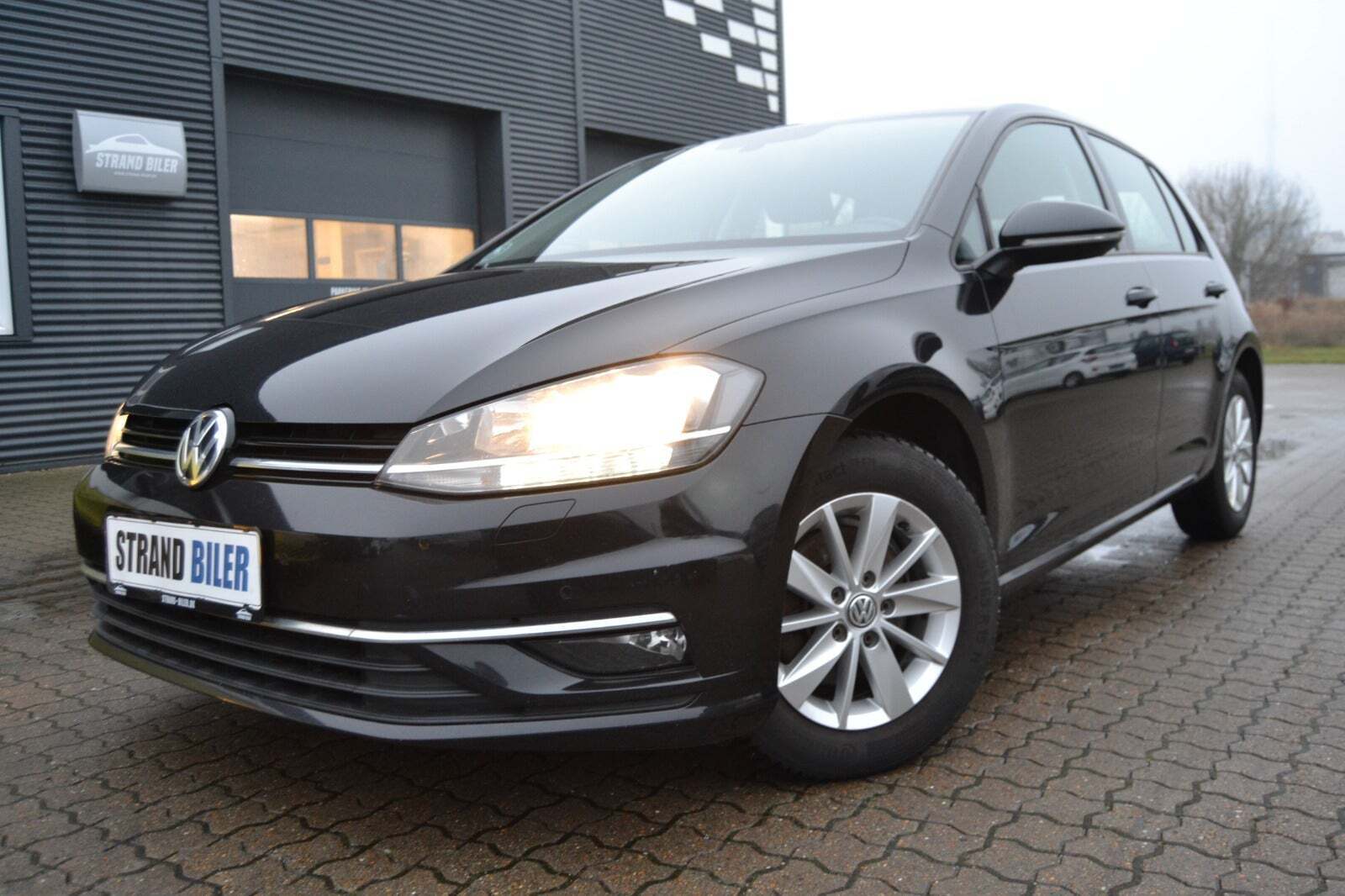 Sort VW Golf VII fra 2017