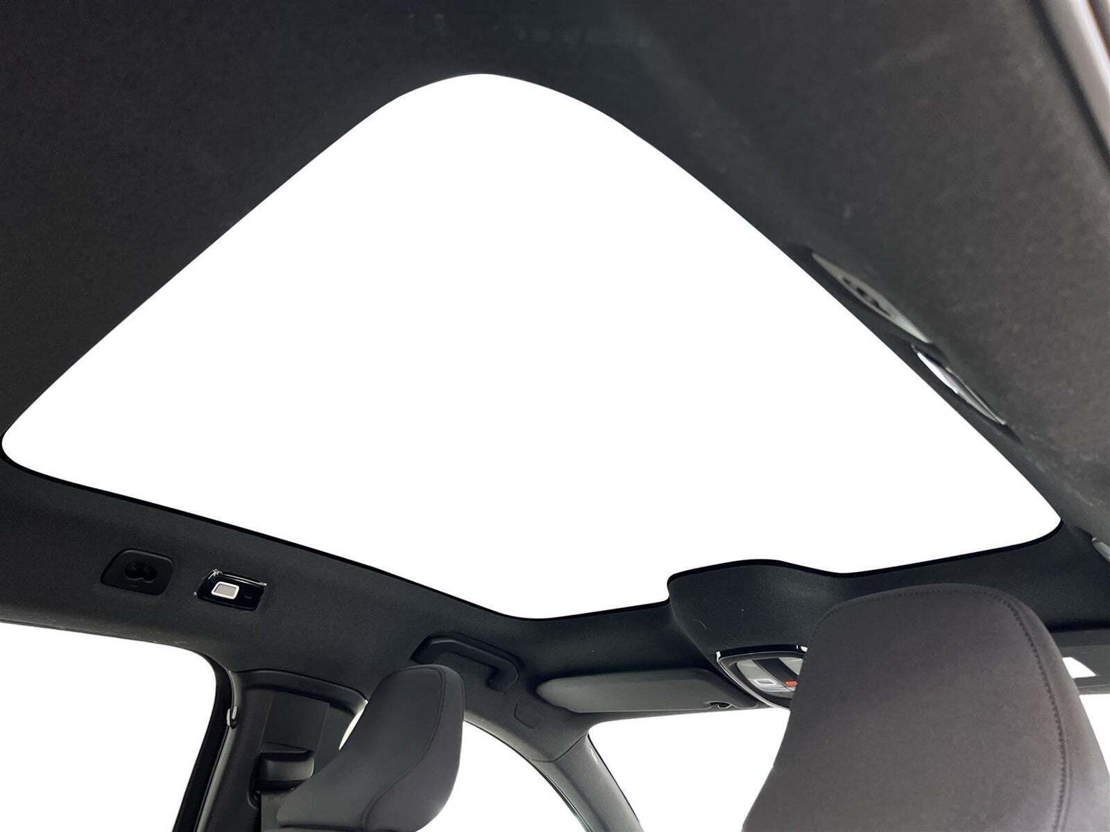 Sølv Volvo C40 fra 2023