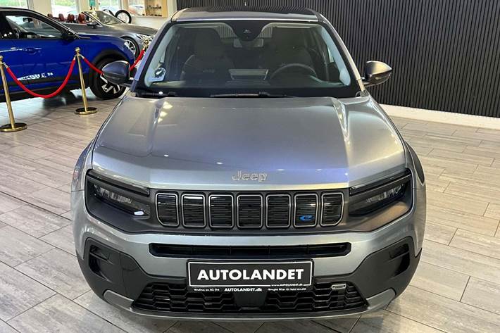 Grå Jeep Avenger fra 2023