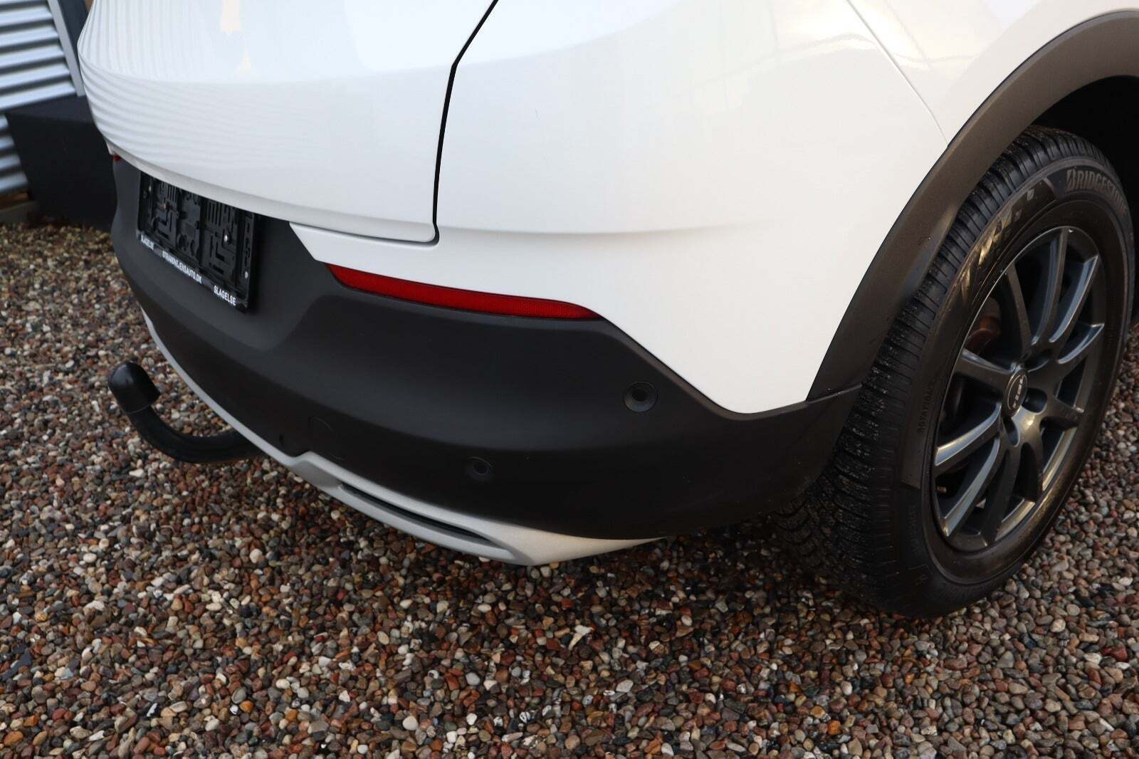 Hvid Opel Grandland X fra 2021