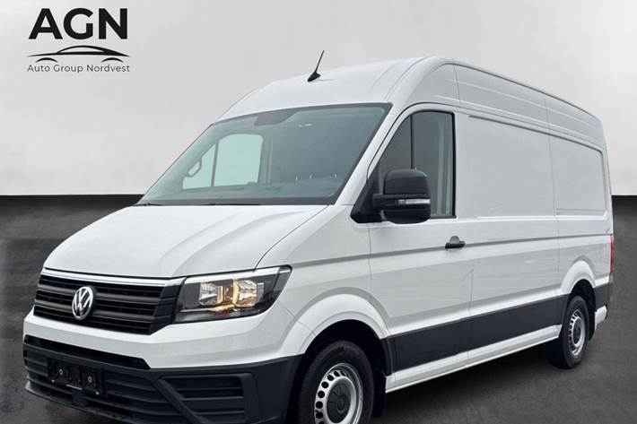 Hvid VW Crafter 35 fra 2019 set udefra