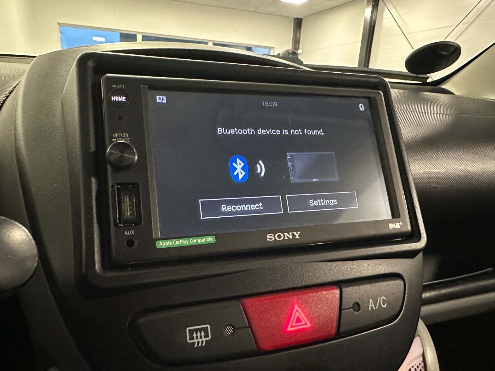 Sølv Toyota Aygo fra 2011