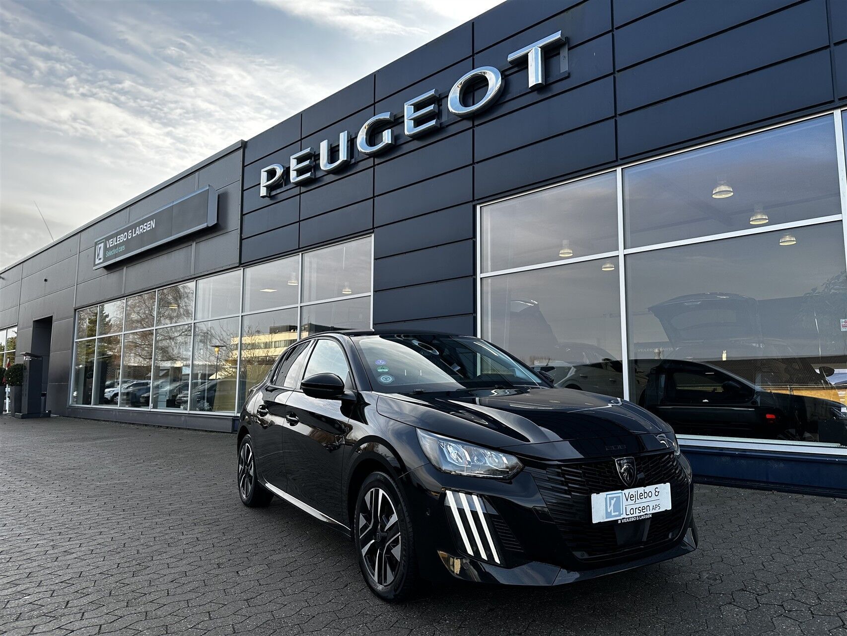 Peugeot 208 1,2 PureTech Allure+ 100HK 5d 6g