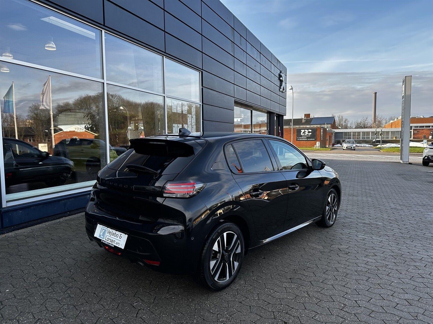 Peugeot 208 1,2 PureTech Allure+ 100HK 5d 6g