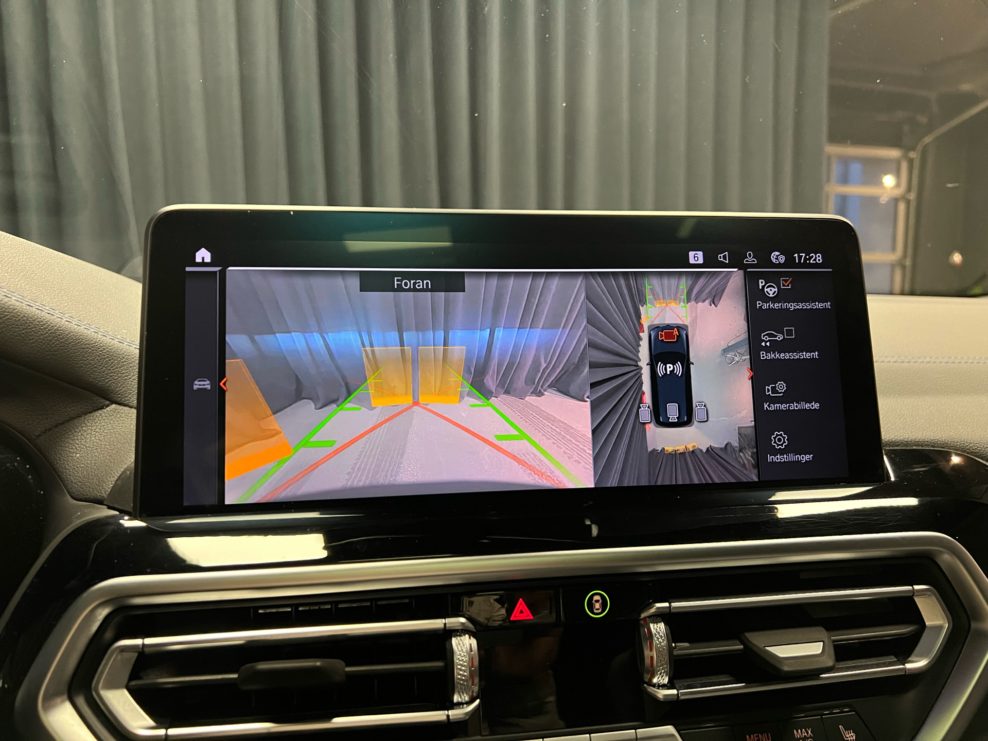 Sort BMW iX3 fra 2023