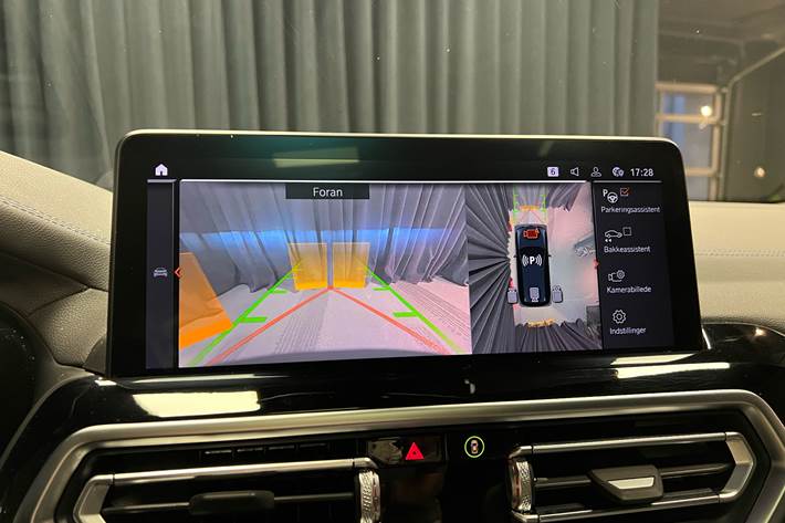 Sort BMW iX3 fra 2023