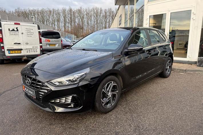 Sort Hyundai i30 fra 2021