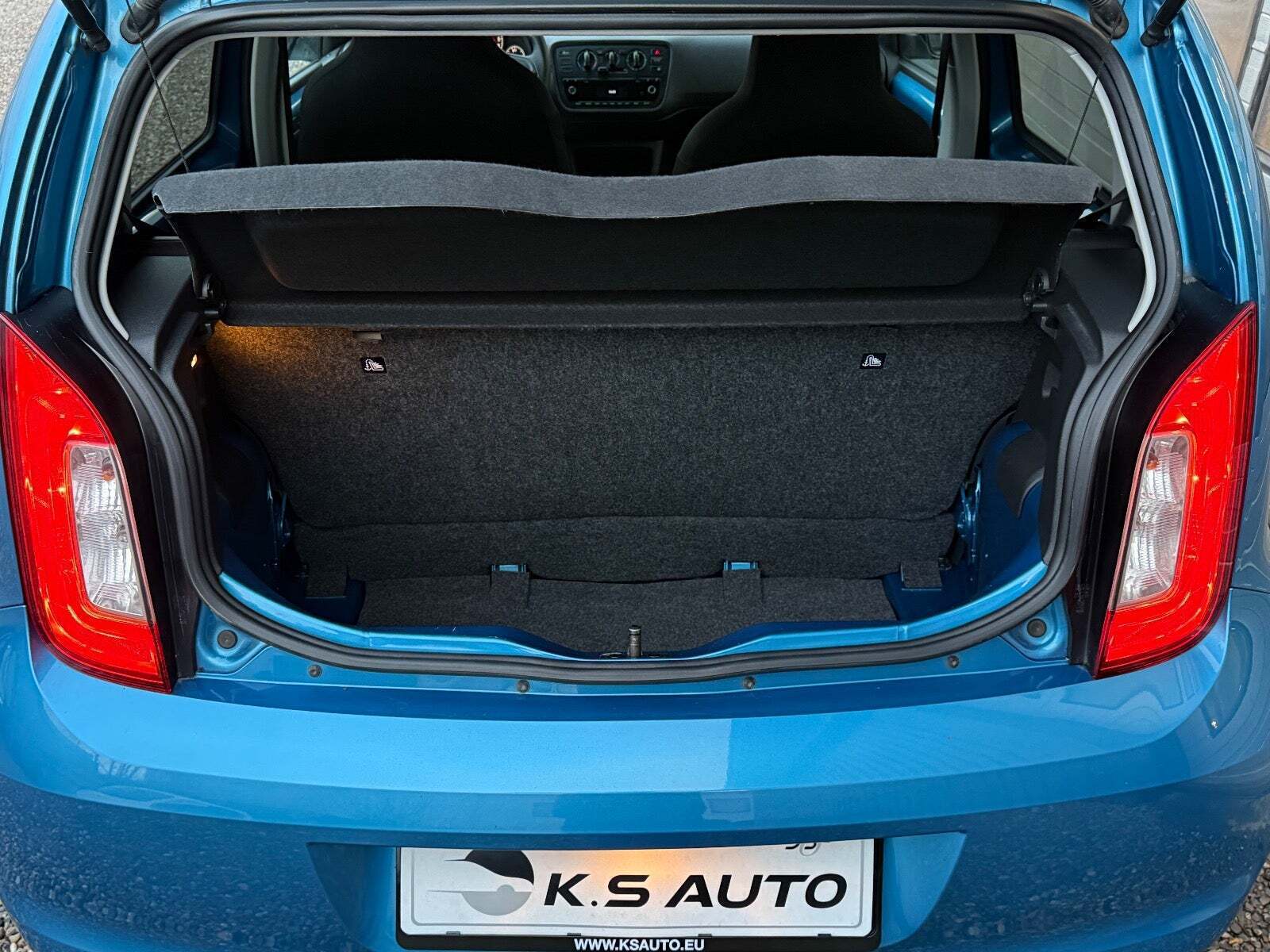 Blå Skoda Citigo fra 2017