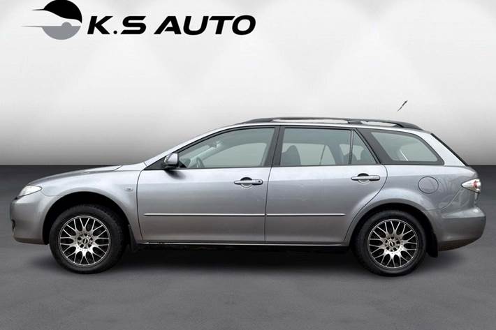 Grå Mazda 6 fra 2005