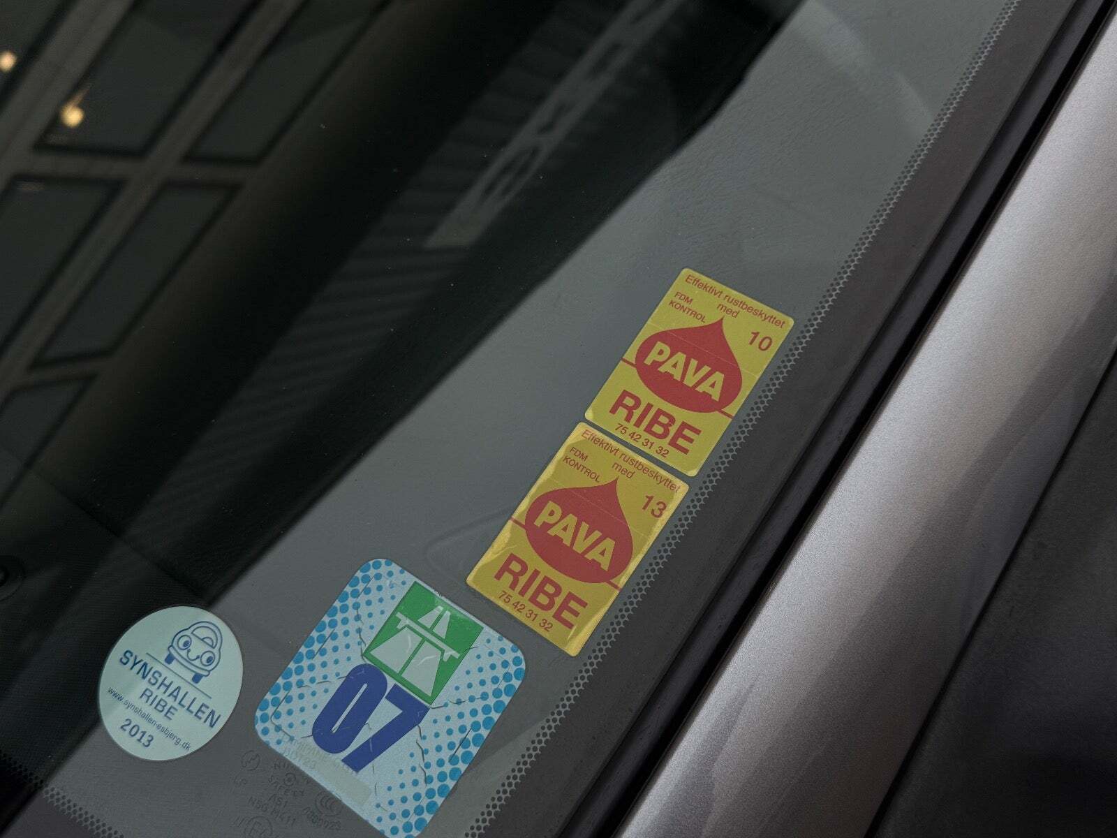 Grå Mazda 6 fra 2005