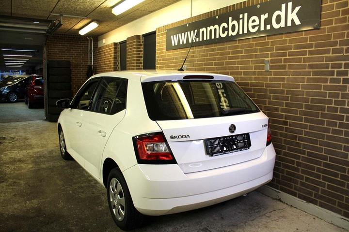 Hvid Skoda Fabia fra 2015