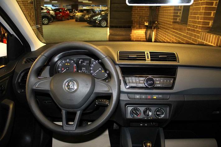 Hvid Skoda Fabia fra 2015