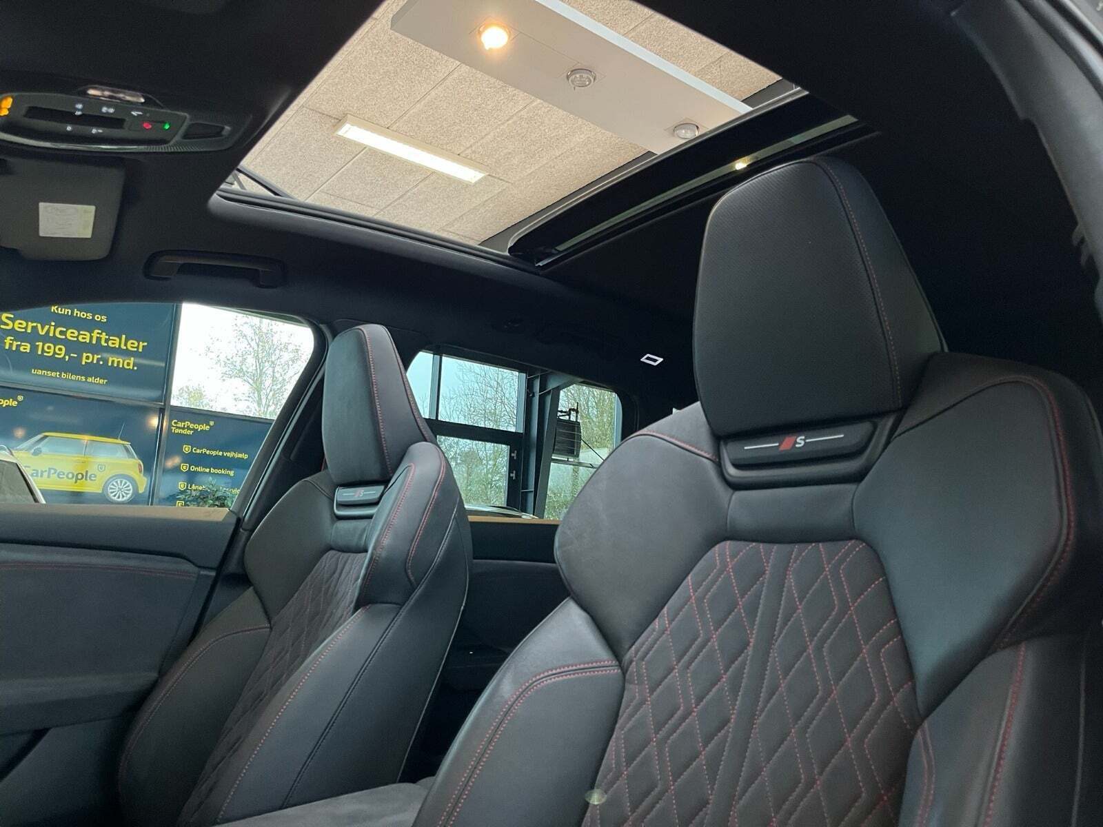 Audi Q6 e-tron Ultra quattro Van