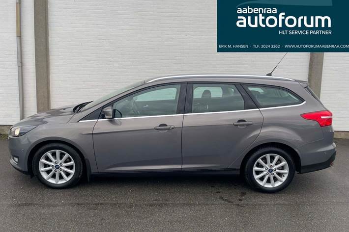 Grå Ford Focus fra 2015