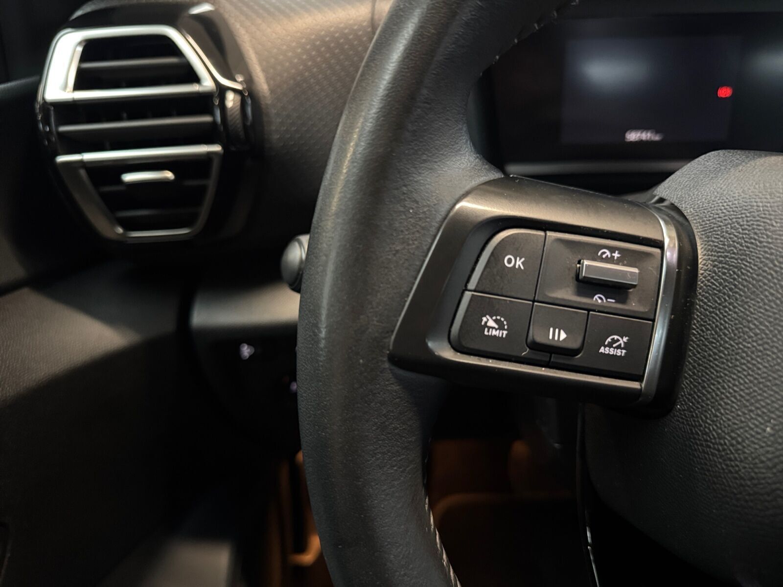 Grå Citroën ë-C4 fra 2022