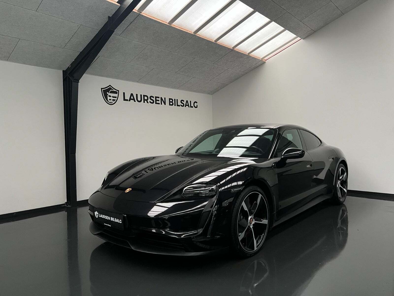 Porsche Taycan Performance+